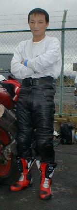 �V������